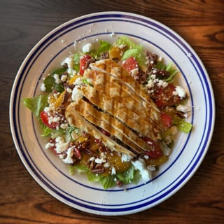 Grilled Chicken Strawberry Salad
