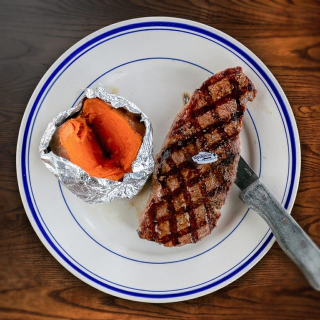 Lunch 10 oz New York Strip.