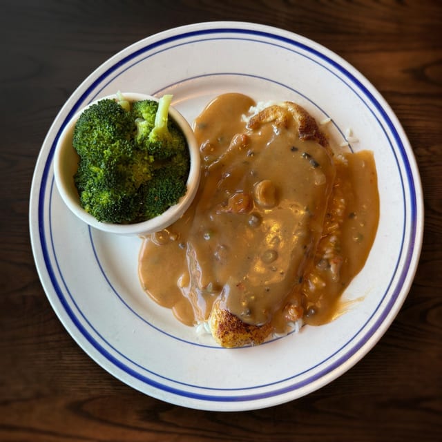 Smothered Catfish 🐟.